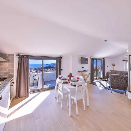 Lobelya アパートホテル