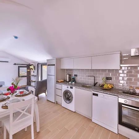 شقة فندقية Lobelya 4*